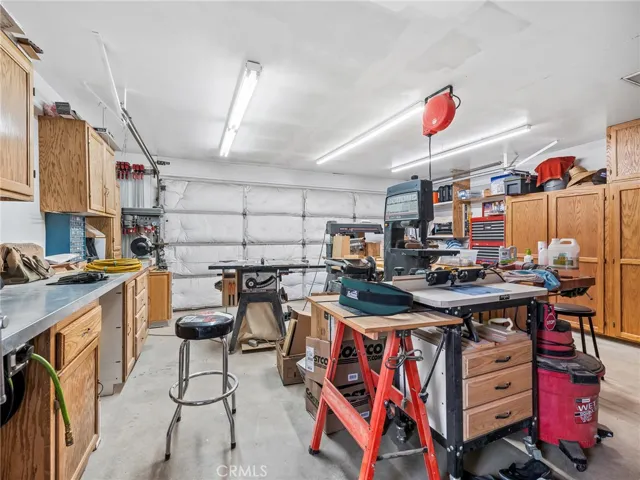 7991 Montrose Avenue, Hesperia, California 92345