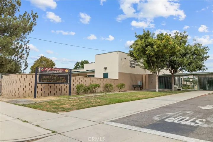 675 N Rosemary Lane, Burbank, California 91505