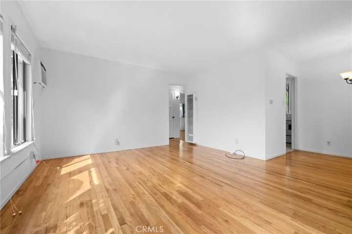 675 N Rosemary Lane, Burbank, California 91505