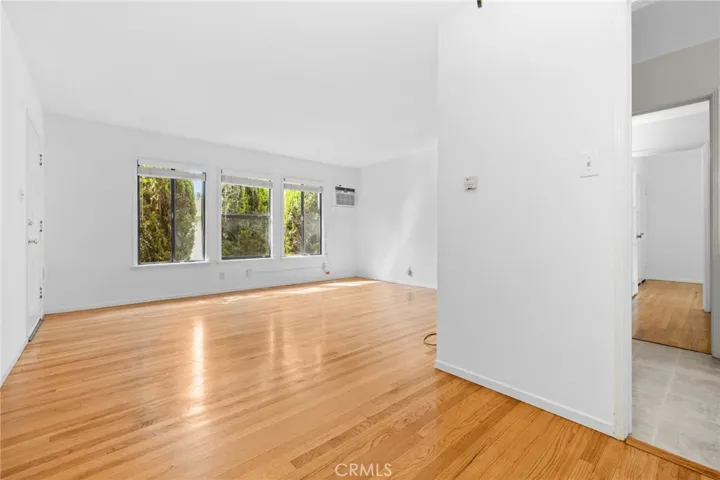 675 N Rosemary Lane, Burbank, California 91505