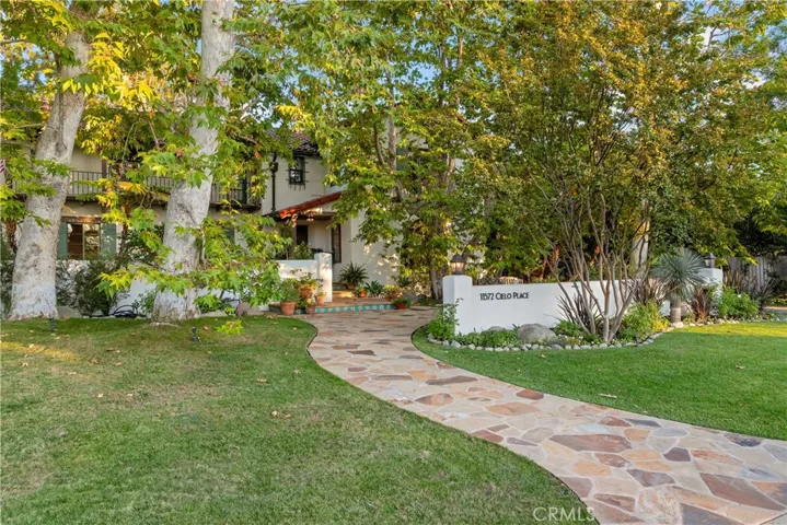 11572 Cielo Place, North Tustin, California 92705