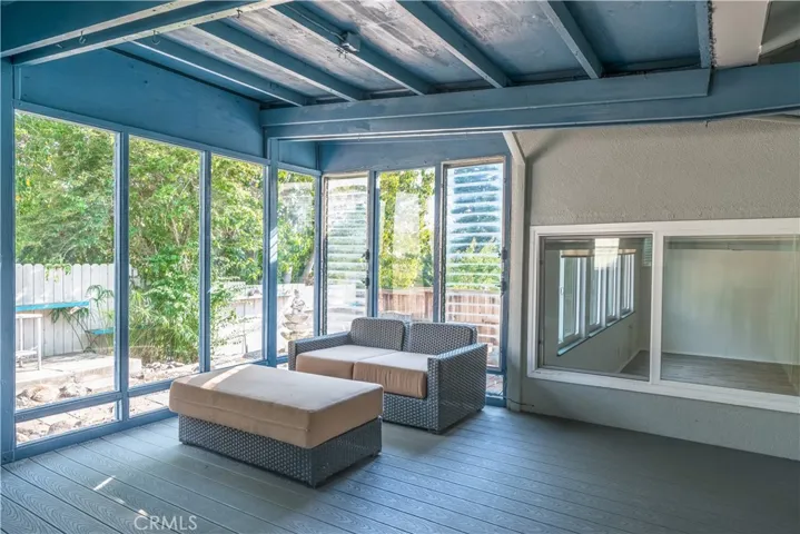 Enclosed bonus room