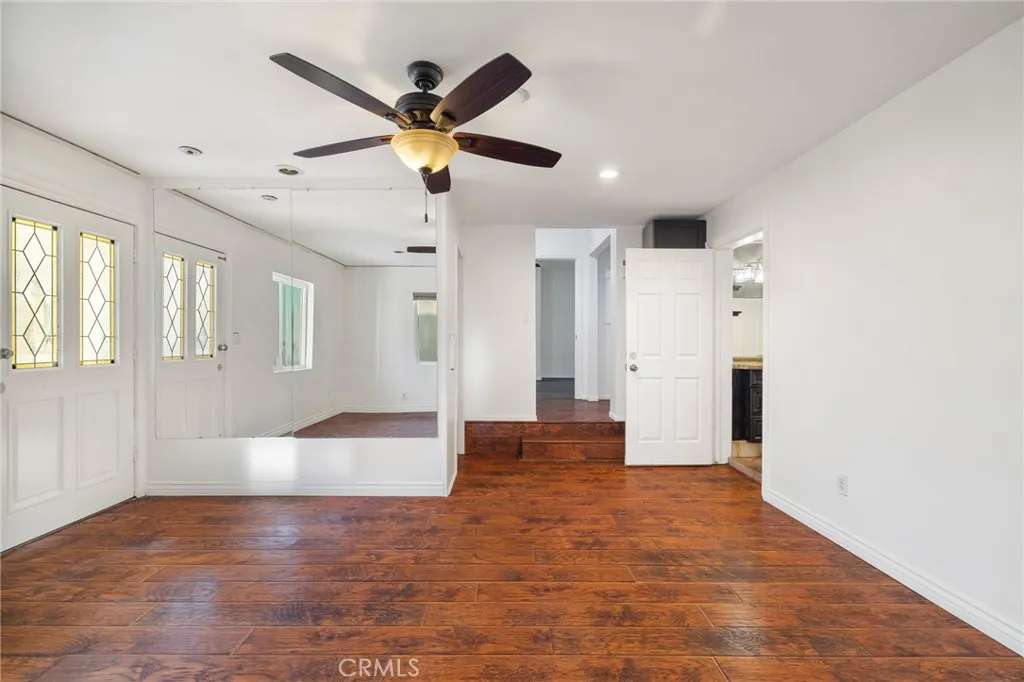 6339 Riverton Avenue, North Hollywood, California 91606 home-pic-33