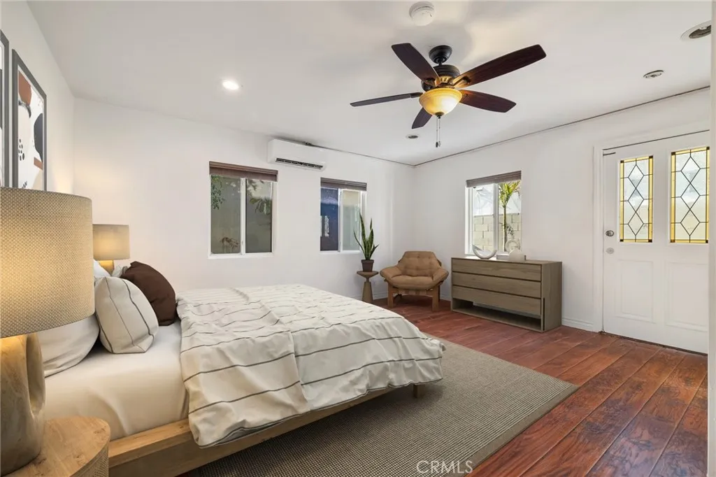 6339 Riverton Avenue, North Hollywood, California 91606 home-pic-9