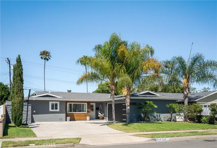 7661 Ontario Drive, Huntington Beach, California 92648