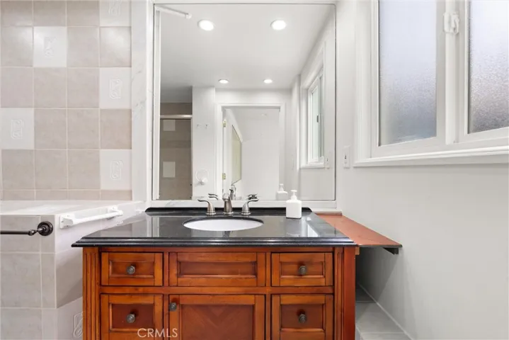1613 Espinosa Circle, Palos Verdes Estates, California 90274