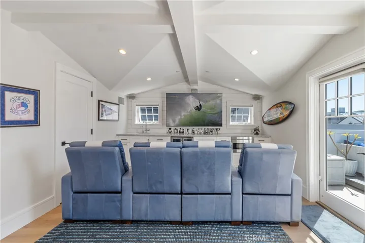 2149 E Ocean Boulevard, Newport Beach, California 92661