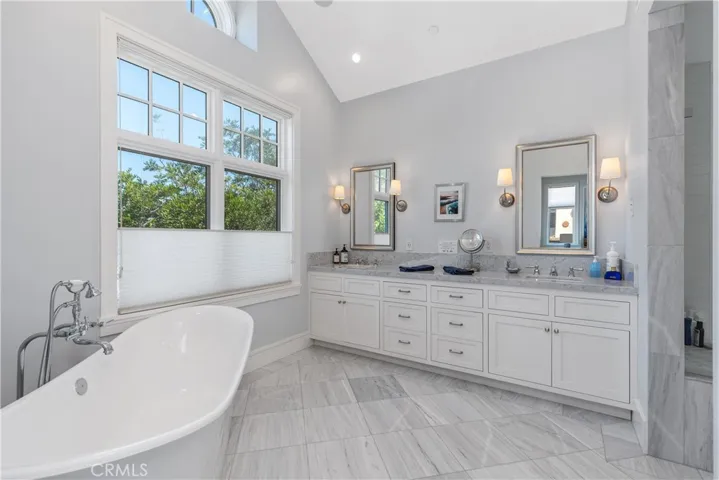2149 E Ocean Boulevard, Newport Beach, California 92661