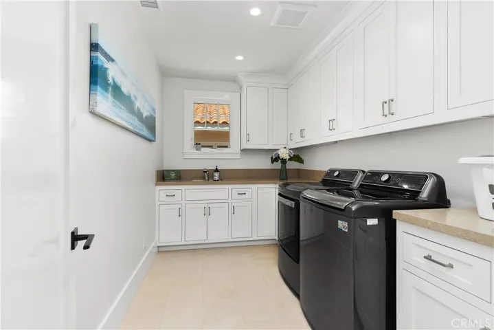 2149 E Ocean Boulevard, Newport Beach, California 92661