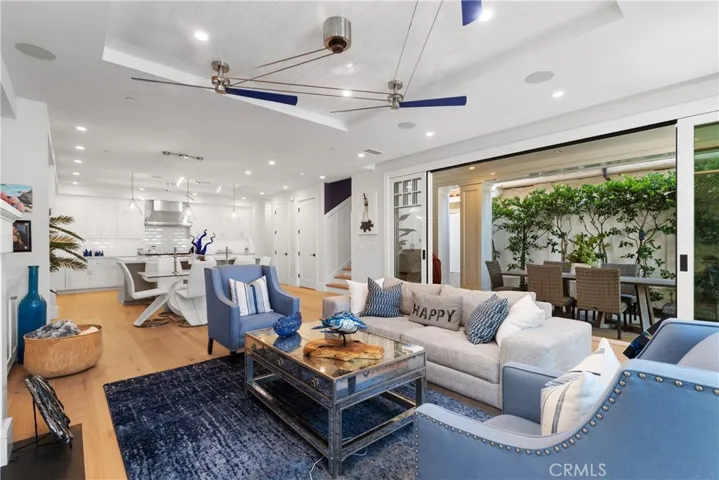 2149 E Ocean Boulevard, Newport Beach, California 92661