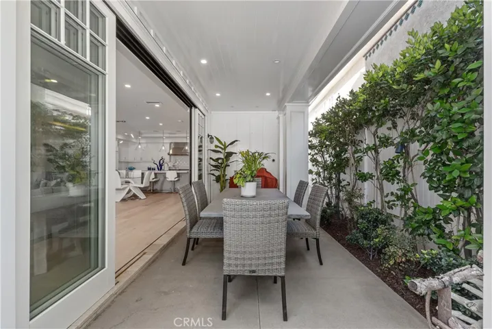 2149 E Ocean Boulevard, Newport Beach, California 92661