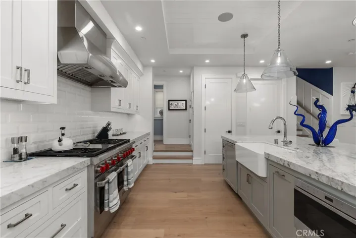 2149 E Ocean Boulevard, Newport Beach, California 92661