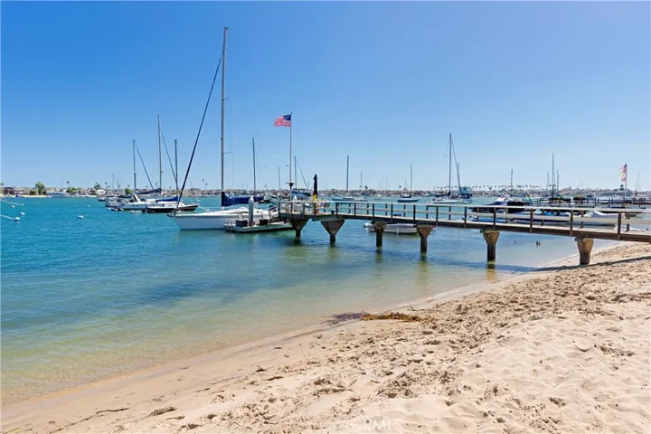 2149 E Ocean Boulevard, Newport Beach, California 92661
