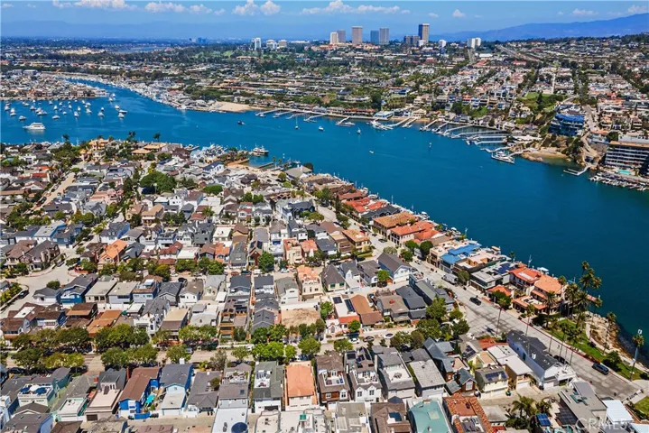 2149 E Ocean Boulevard, Newport Beach, California 92661