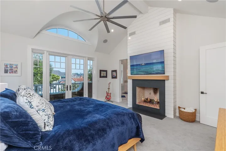 2149 E Ocean Boulevard, Newport Beach, California 92661