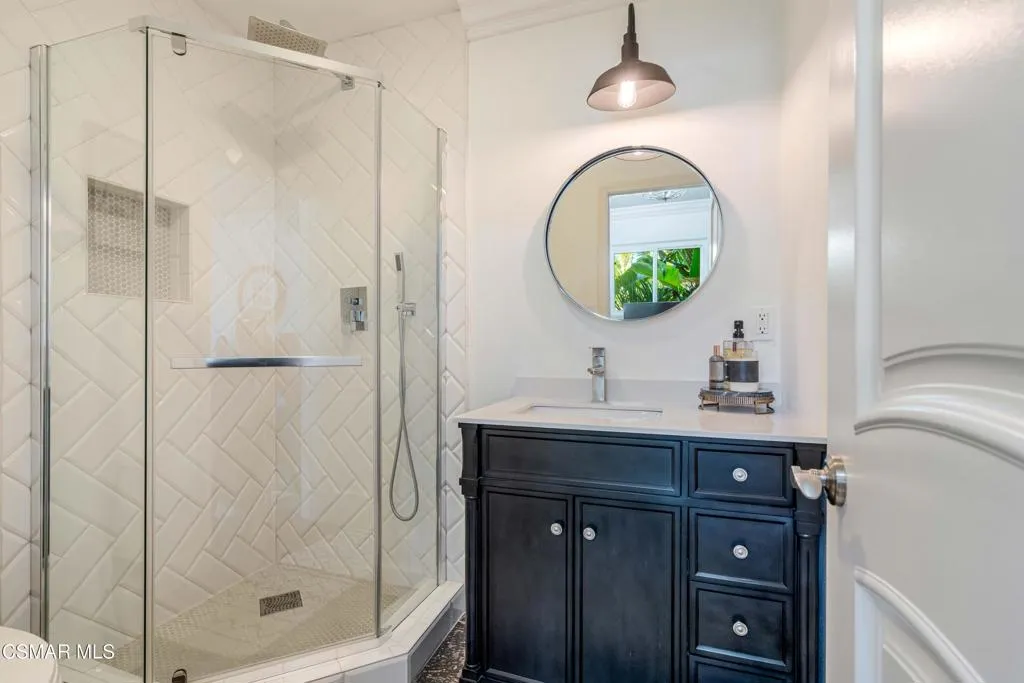 552 Longbranch Road, Simi Valley, California 93065 home-pic-20