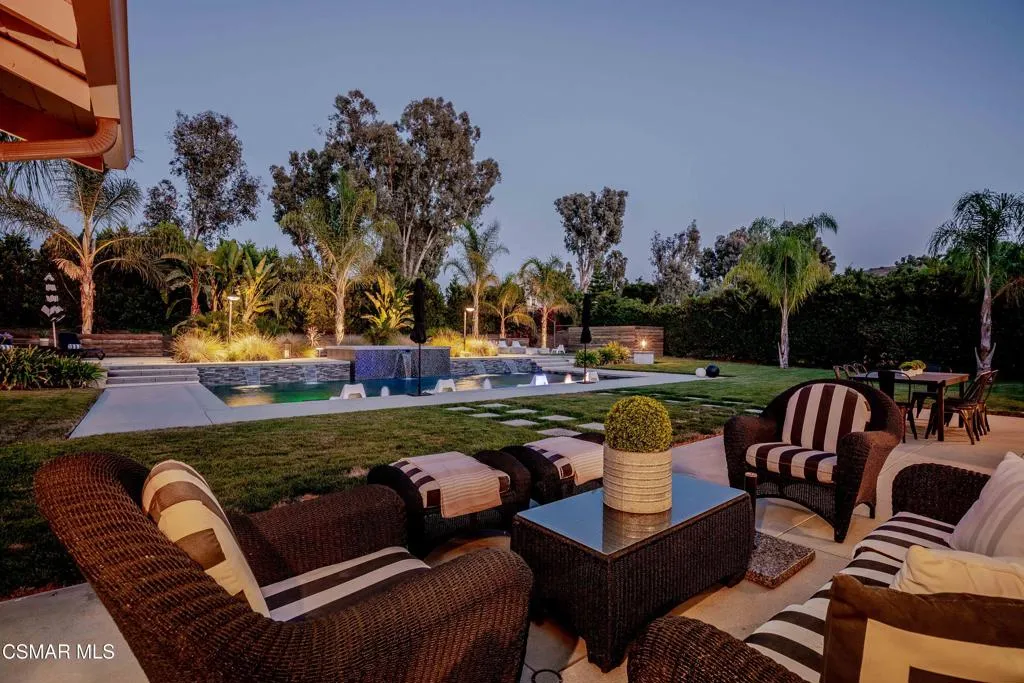 552 Longbranch Road, Simi Valley, California 93065 home-pic-35