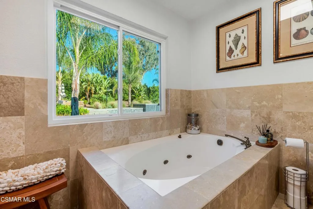 552 Longbranch Road, Simi Valley, California 93065 home-pic-27