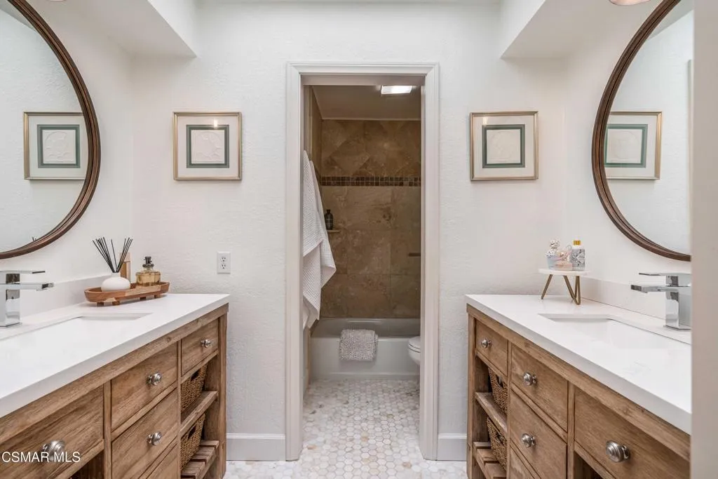 552 Longbranch Road, Simi Valley, California 93065 home-pic-30