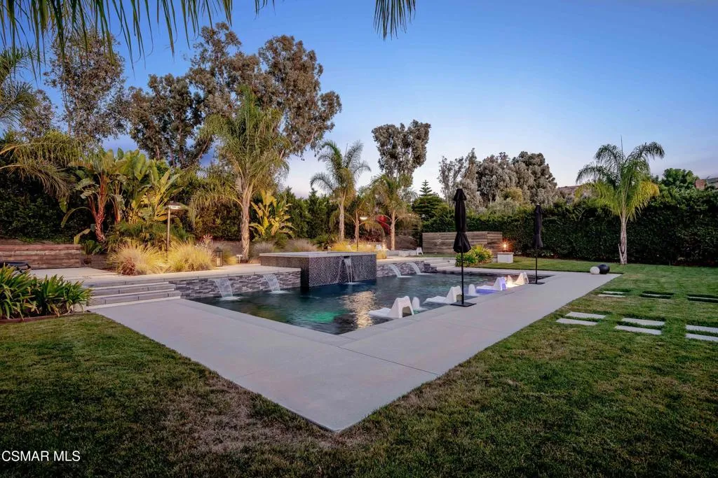 552 Longbranch Road, Simi Valley, California 93065 home-pic-36