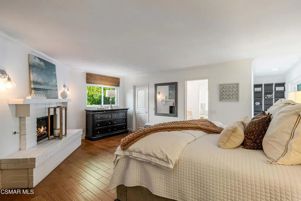 552 Longbranch Road, Simi Valley, California 93065 home-pic-23