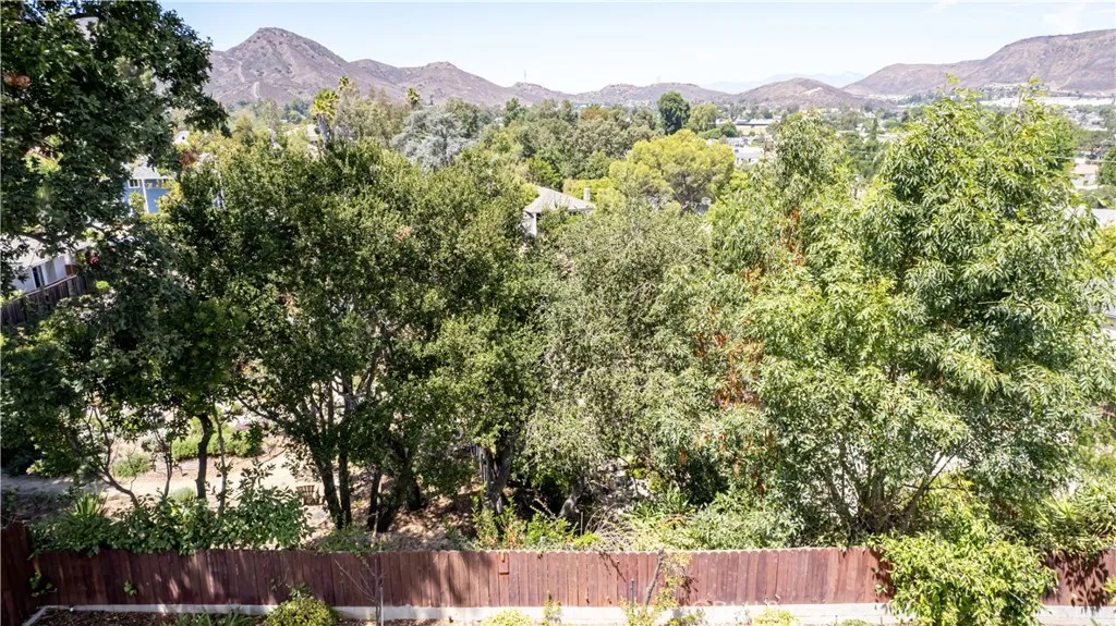 59 Sandra Court, Newbury Park, California 91320 home-pic-35