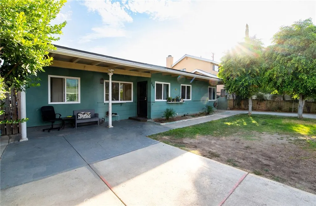 808 Lewiston Street, Duarte, California 91010, 3 Bedrooms Bedrooms, ,2 BathroomsBathrooms,Residential,For Sale,Lewiston,DW25180645