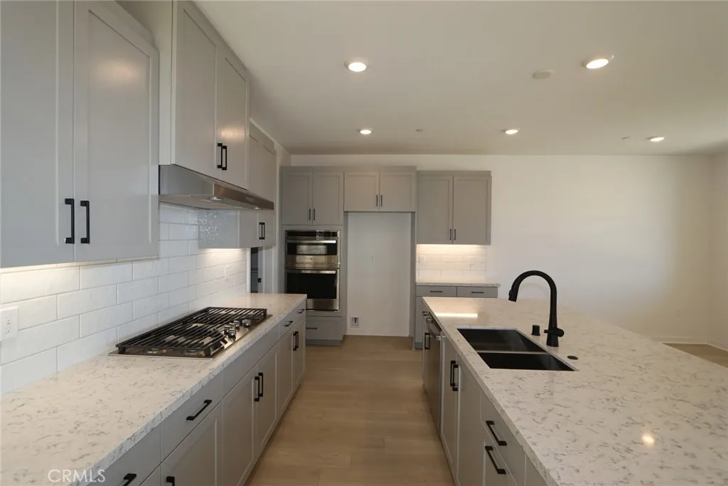 26969 Echo Mountain Way, Valencia, California 91381 home-pic-3