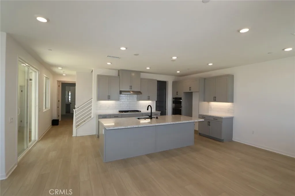 26969 Echo Mountain Way, Valencia, California 91381 home-pic-1