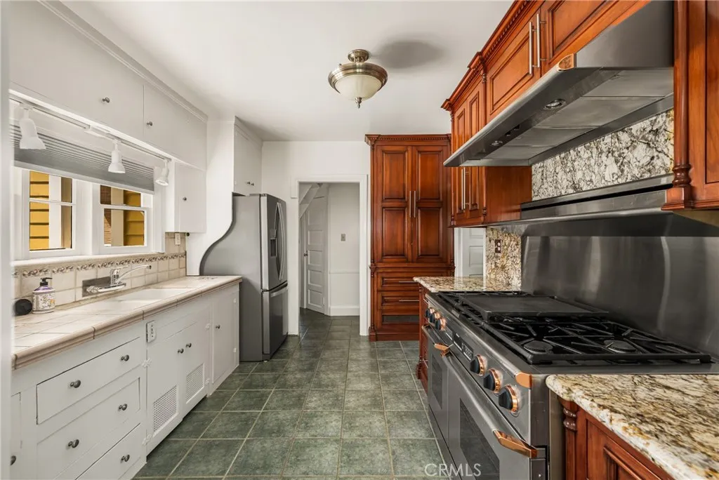 1166 N Handy Street, Orange, California 92867 home-pic-15