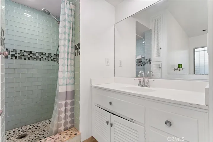 171 Canada Sombre Road, La Habra Heights, California 90631