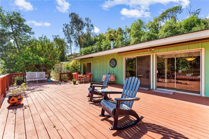 Expansive Deck
