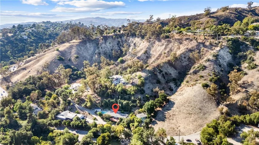 171 Canada Sombre Road, La Habra Heights, California 90631