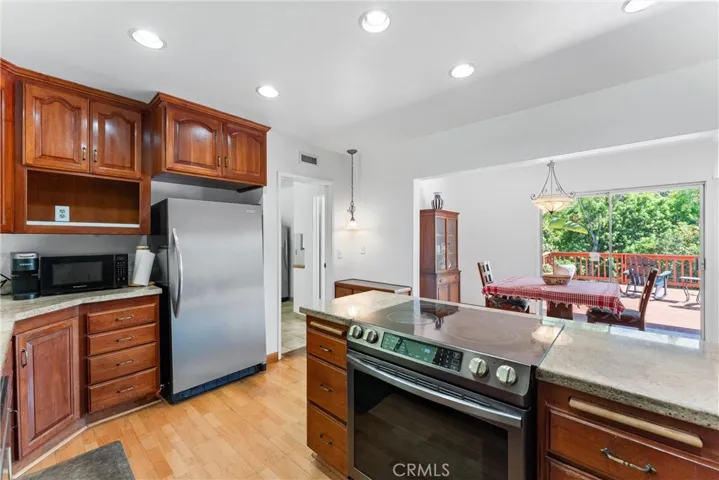 171 Canada Sombre Road, La Habra Heights, California 90631