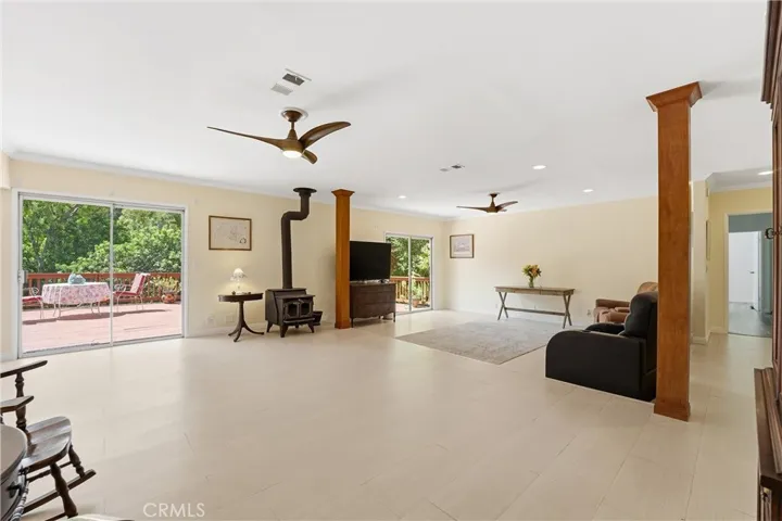 Main Residence Spacious Living room