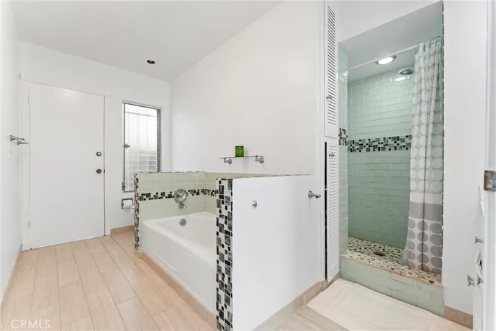 Main Residence Bath with shower and tub