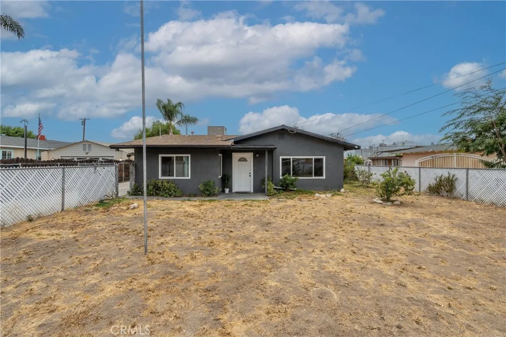 25481 6th Street, San Bernardino, California 92410 home-pic-11