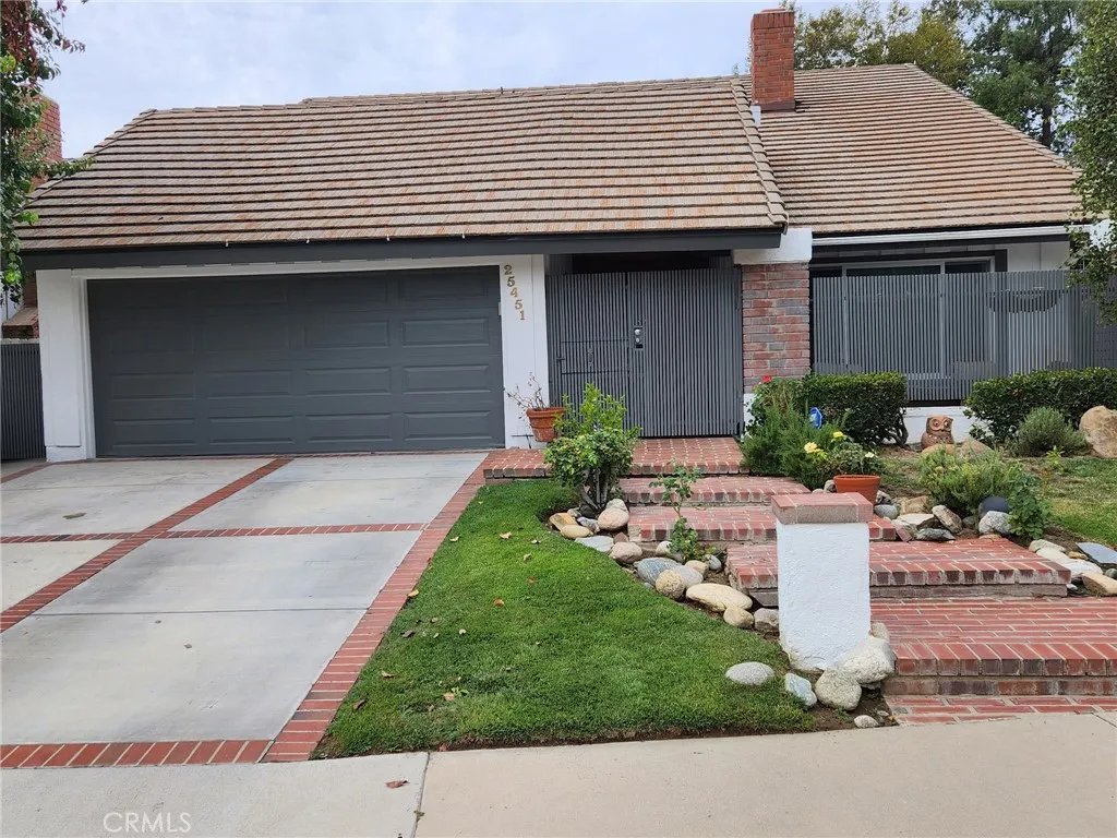 25451 Via Macarena, Valencia, California 91355 home-pic-1