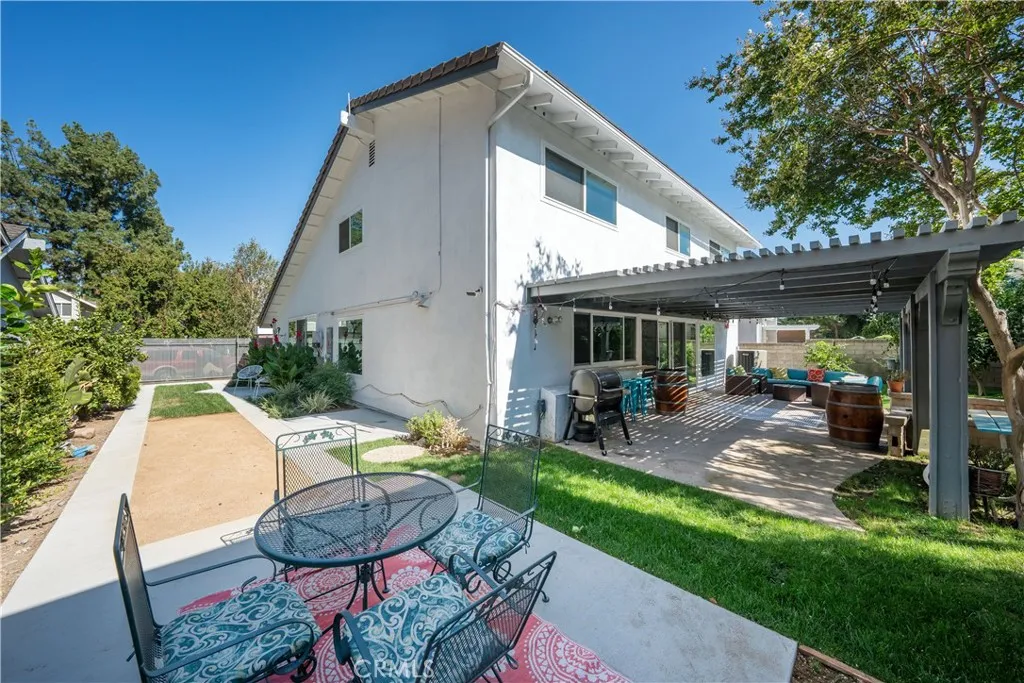 25451 Via Macarena, Valencia, California 91355 home-pic-18