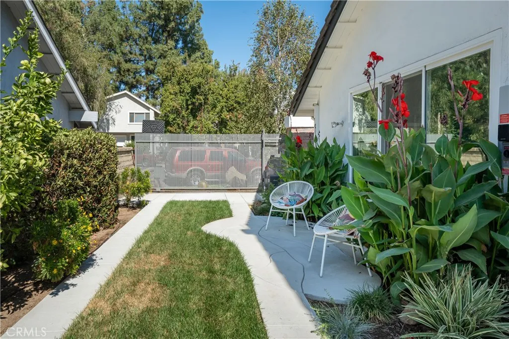 25451 Via Macarena, Valencia, California 91355 home-pic-24