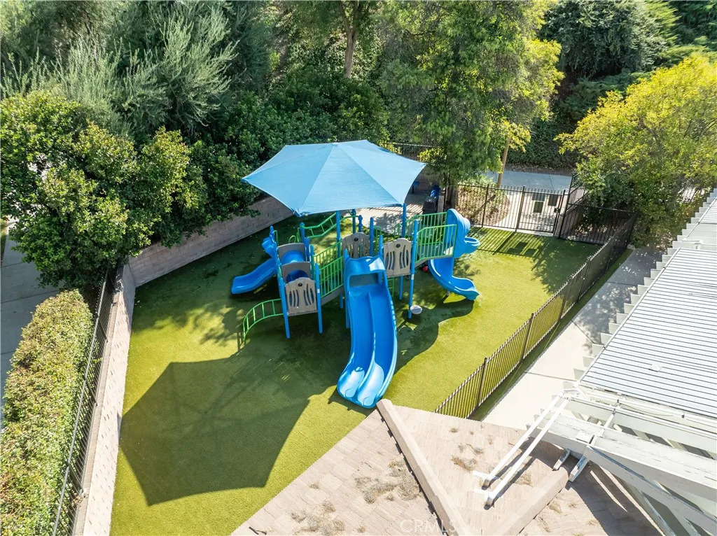 25451 Via Macarena, Valencia, California 91355 home-pic-33