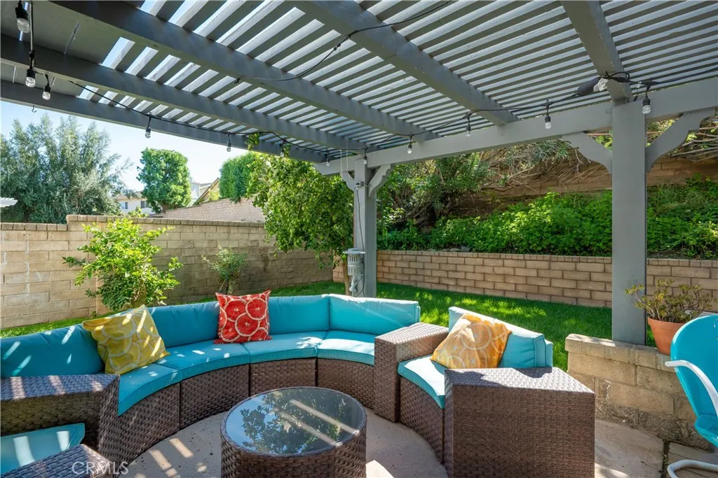 25451 Via Macarena, Valencia, California 91355 home-pic-19