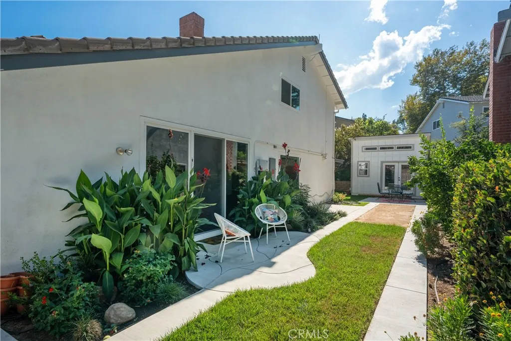 25451 Via Macarena, Valencia, California 91355 home-pic-25