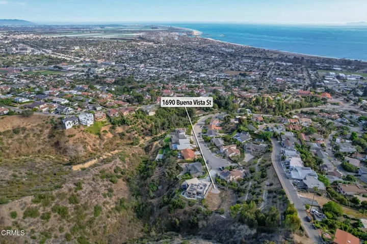 08 - 1690 Buena Vista St (aerial)
