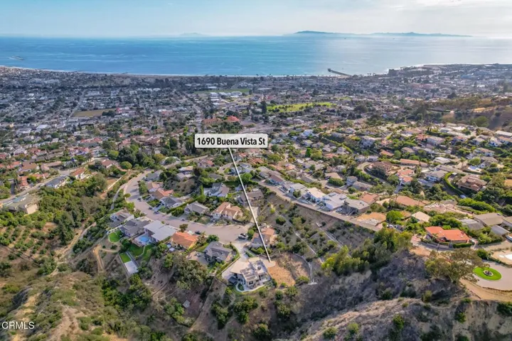 12 - 1690 Buena Vista St (aerial)