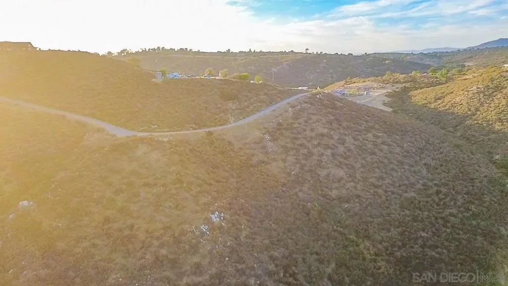19360 Camino Vista Rd., Ramona, California 92065 home-pic-9