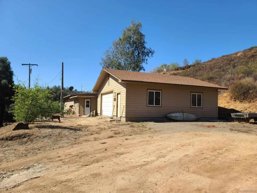 19360 Camino Vista Rd., Ramona, California 92065 home-pic-3