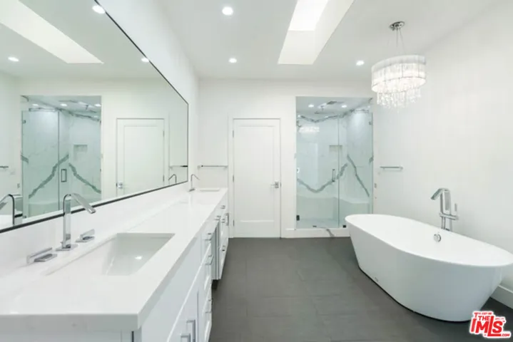Primary Bath​​‌​​​​‌​​‌‌​​‌​​​‌‌​​​‌​​‌‌​​‌‌​​‌‌​​​​ Area