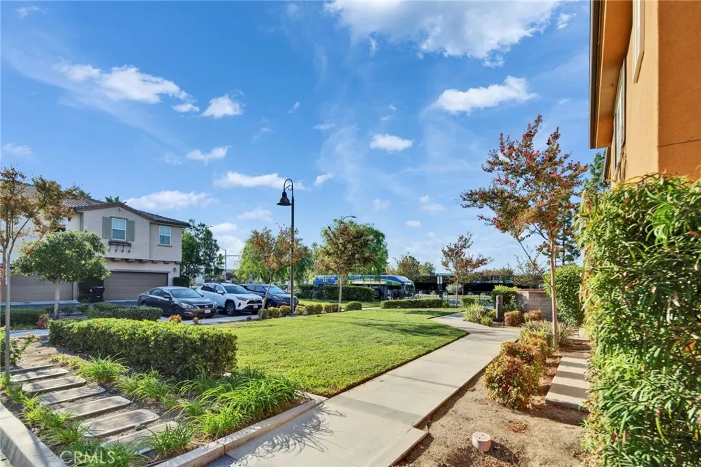 2916 E Via Fiano, Ontario, California 91764 home-pic-8