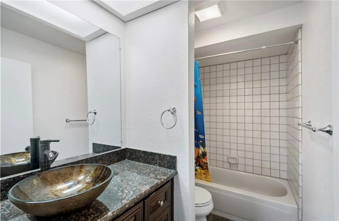 14022 Valle Vista Road, Phelan, California 92371 home-pic-16